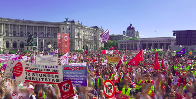 Österreich: Riesiger Protest gegen 12 Stunden Tag