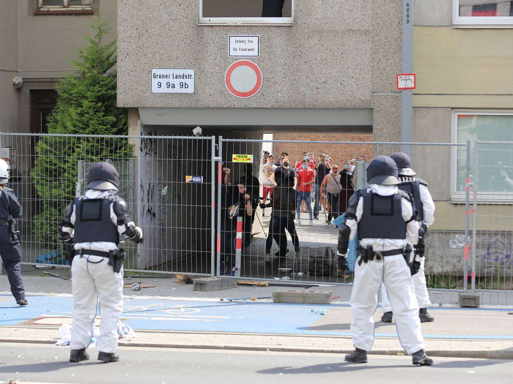 GÖTTINGEN: Widerstand gegen erzwungene Massenquarantäne
