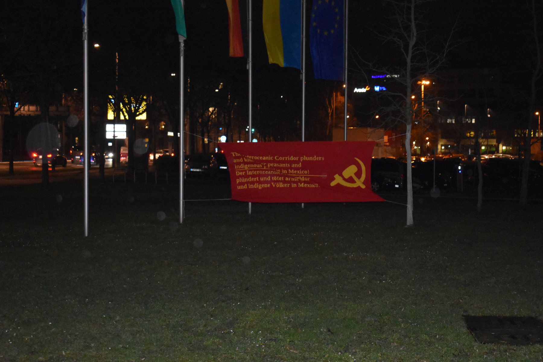 Leipzig: “Der Interozeanische Korridor plündert und tötet arme Bauern und indigene Völker in Mexiko!”