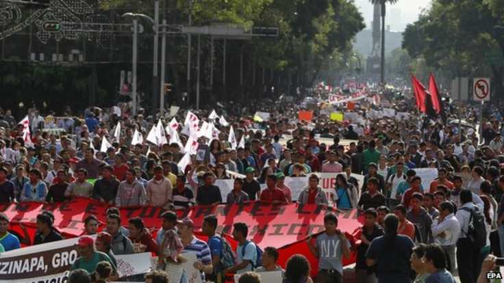 Mexiko | Iguala | Massengräber gefunden