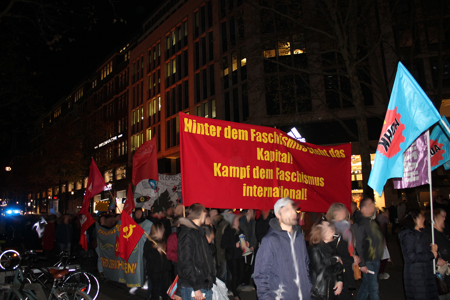 Antiimperialistischer Block auf antifaschistischer Demo in Hamburg