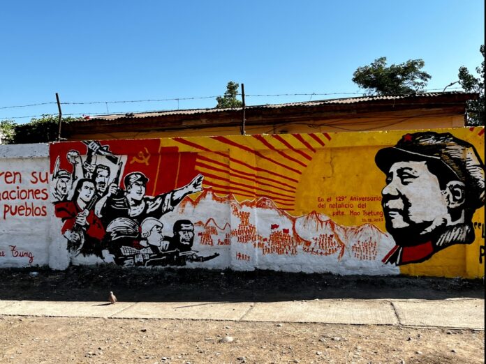Chile: Beeindruckendes Mural zu ehren des Vorsitzenden Mao