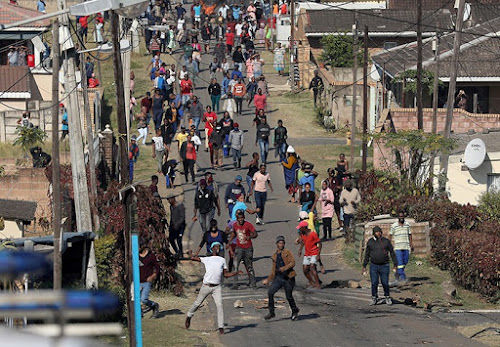 SÜDAFRIKA: Kämpfe, Landbesetzungen und Beschlagnahmungen durch das Volk in Kapstadt