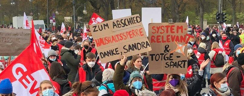 BRD: Streiks in Einzelhandel, Kitas, Schulen, Busbetrieben, Ämtern