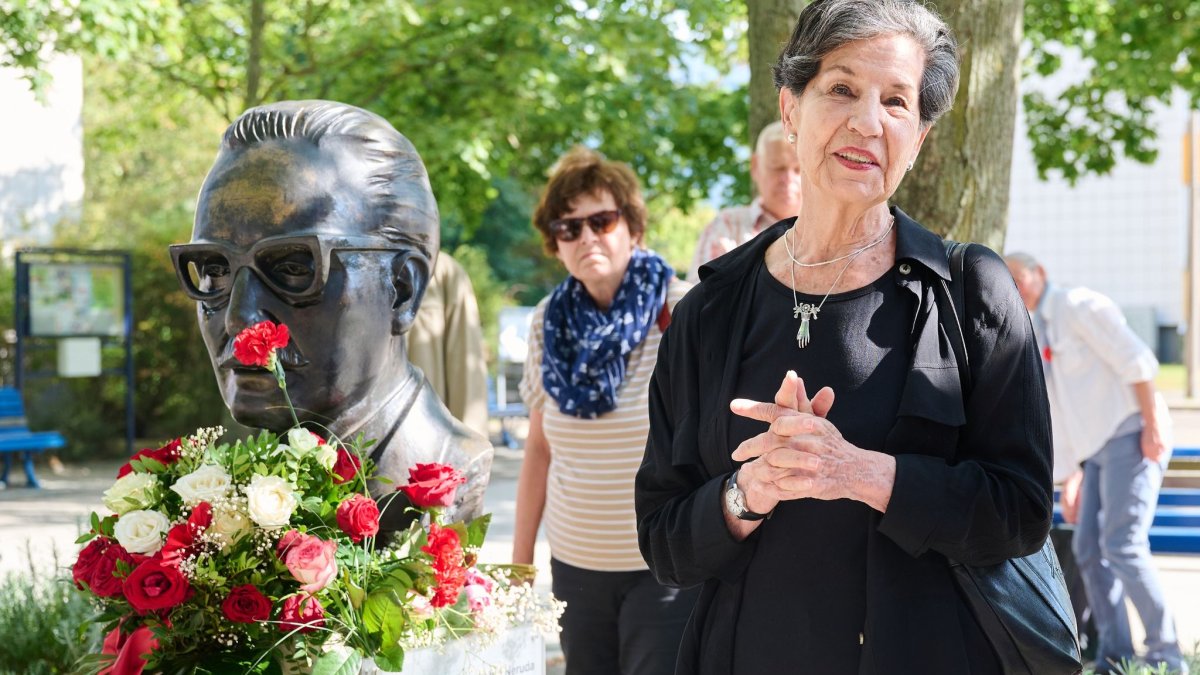 Berlin: Tochter von Salvador Allende besucht “Allende-Viertel”