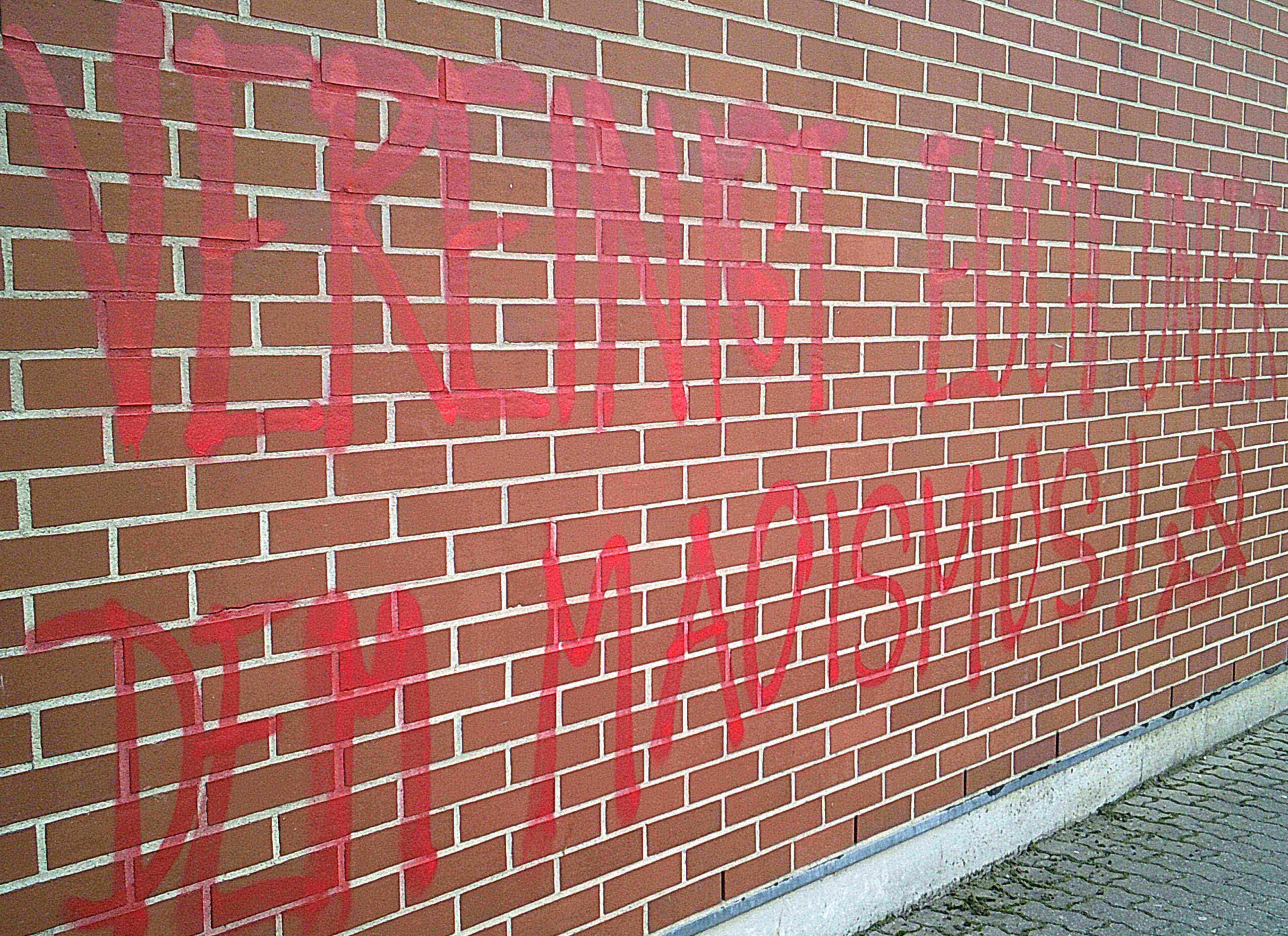 Berlin: Malung anlässlich des Geburtstags des Vorsitzenden Mao