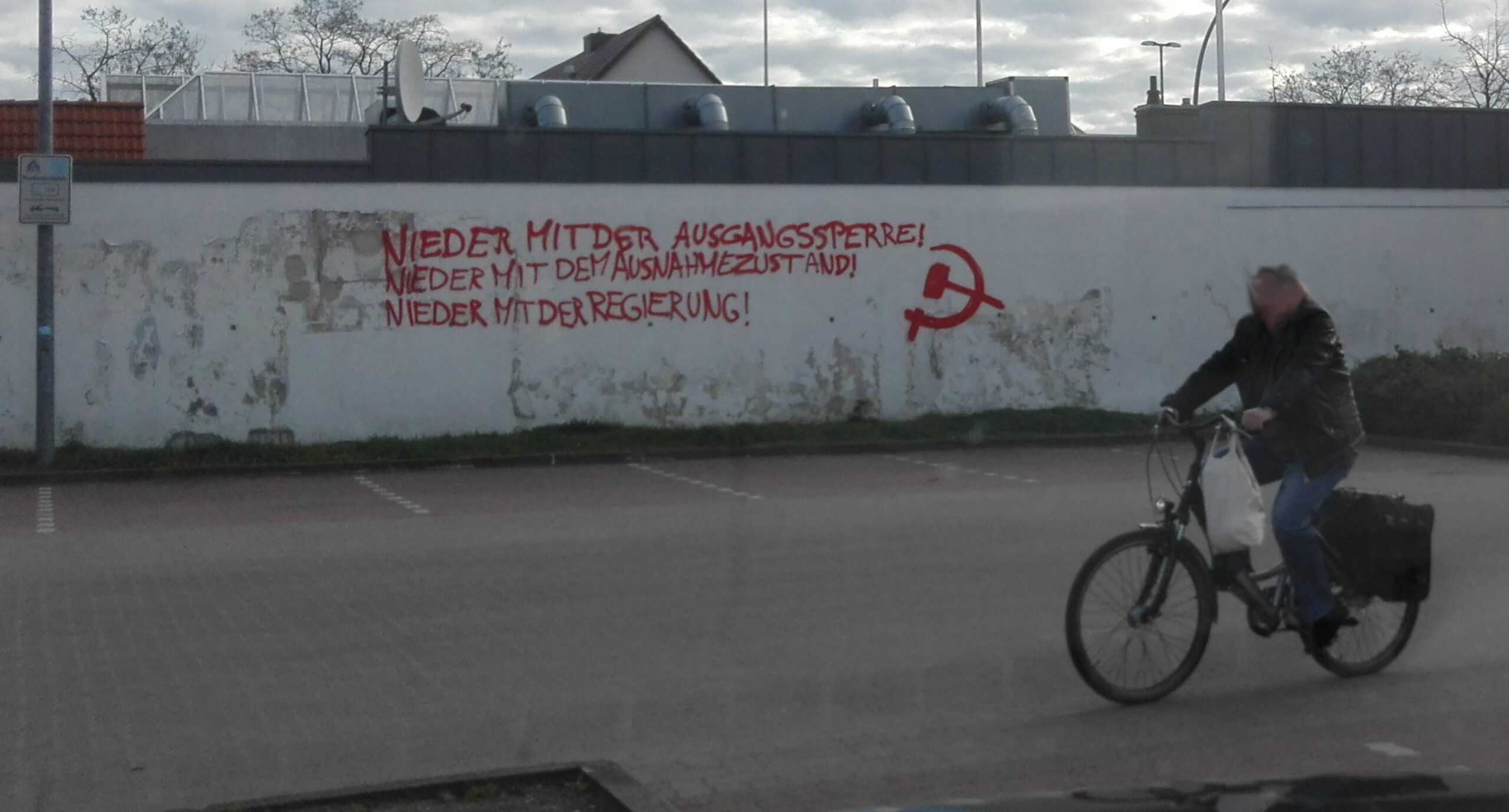 Hamburg: Malung gegen Ausgangssperre