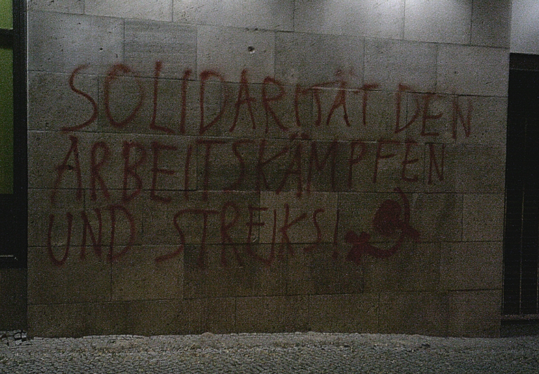 Berlin: Malung in Solidarität mit den weitergehenden Streiks bei “Gorillas”