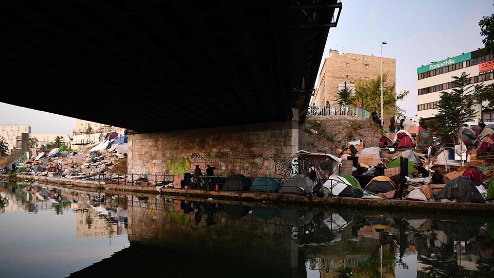 Illegale Flüchtlingscamps in Paris