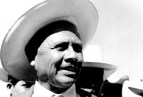 Hisst die Flagge von Rubén Jaramillo!