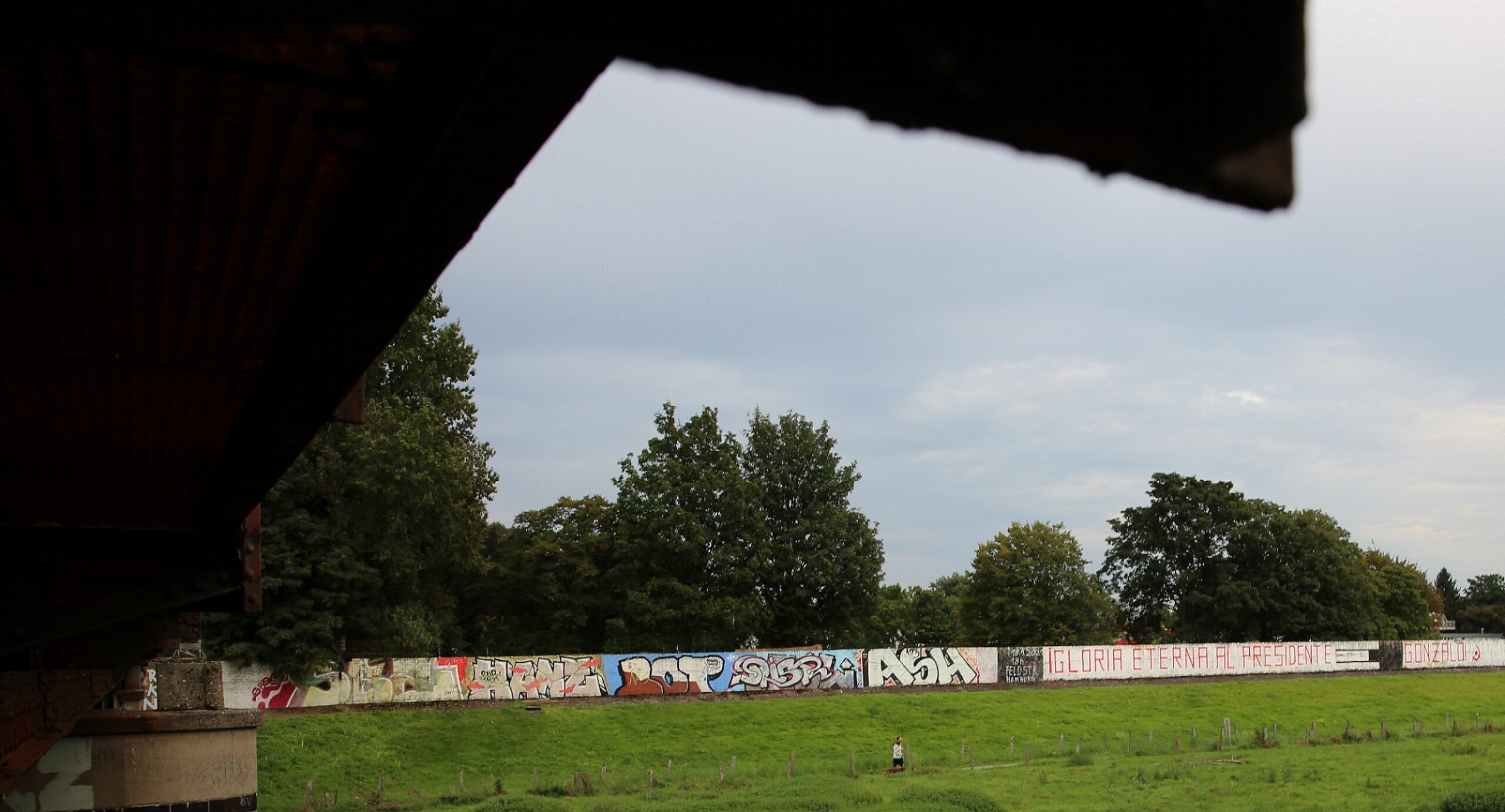 Mülheim: Weitere Malung zu Ehren des Vorsitzenden Gonzalo
