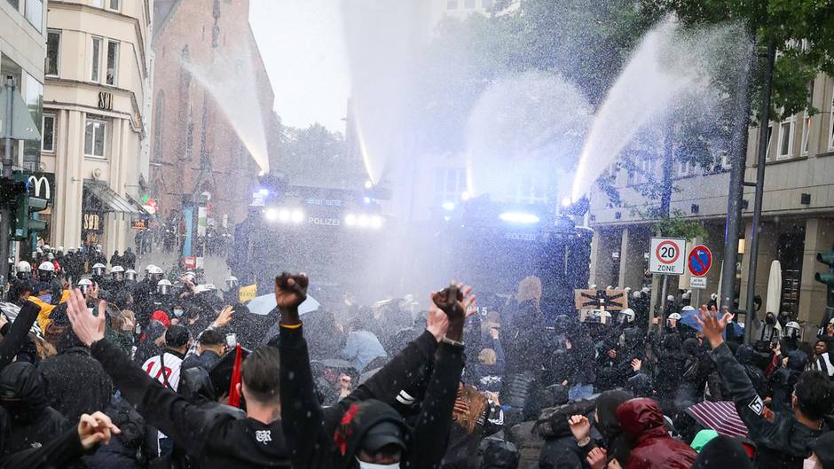 BRD: Zehntausende demonstrieren gegen Rassismus