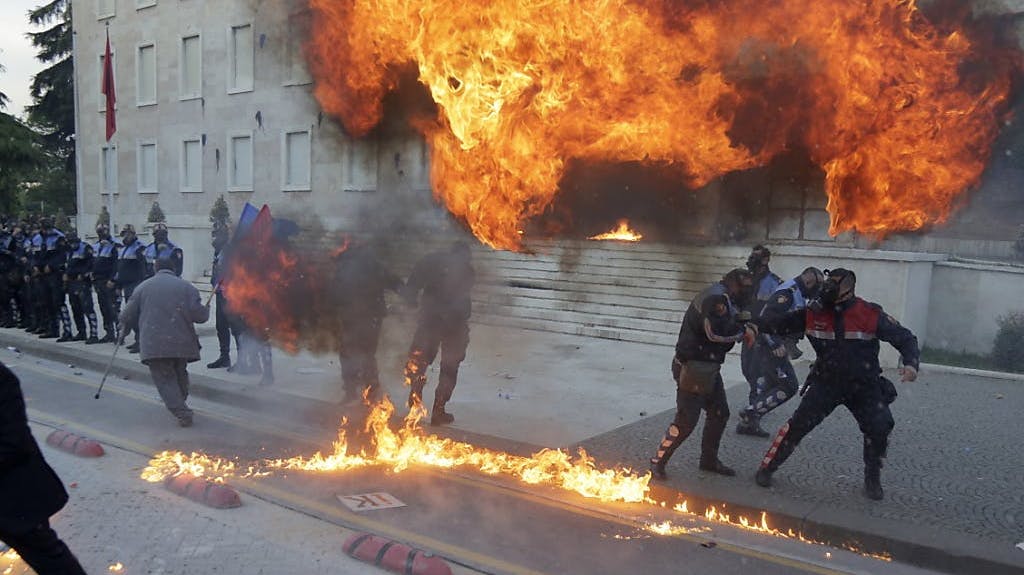 Kämpfe und Proteste in Albanien