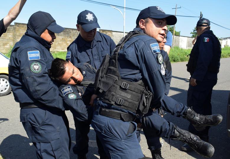 Mexico: Migrants are fighting against the National Guard