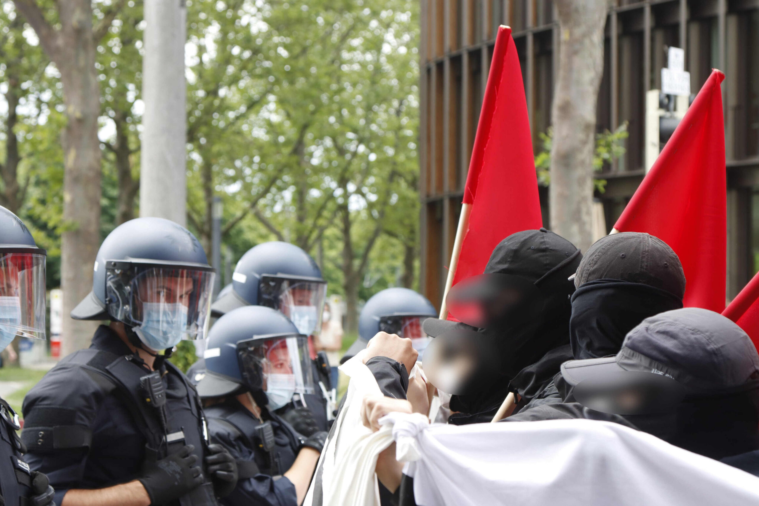 Bericht zur “Kein Angriff ohne Antwort”-Demo in Freiburg