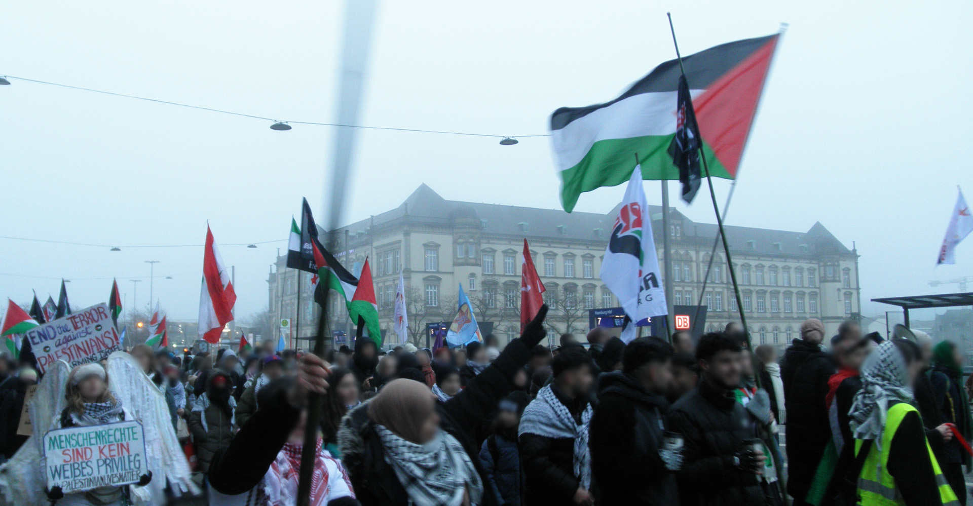 Hamburg: Demonstration gegen Imperialismus und Faschismus