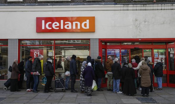 GROSSBRITANNIEN: Angriff auf Lieferwagen einer Supermarktkette in Bristol