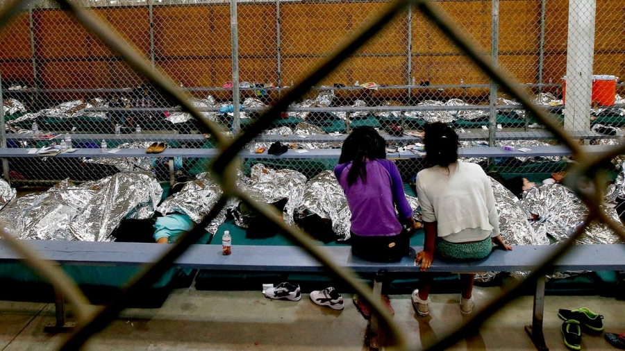 USA: Aktivisten prangern “Foltereinrichtungen” für Kinder mit Migrationshintergrund in Texas an