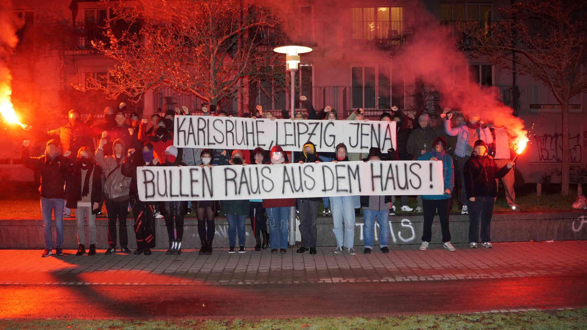Nach Protesten gegen AfD-Parteitag: Hausdurchsuchung bei Antifaschisten in Karlsruhe