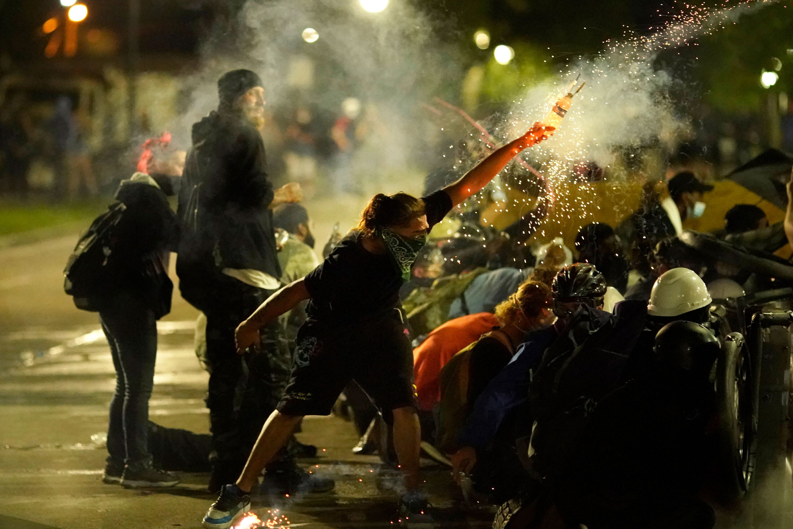 Nach sieben Schüssen in den Rücken: Proteste und Ausschreitungen in den USA