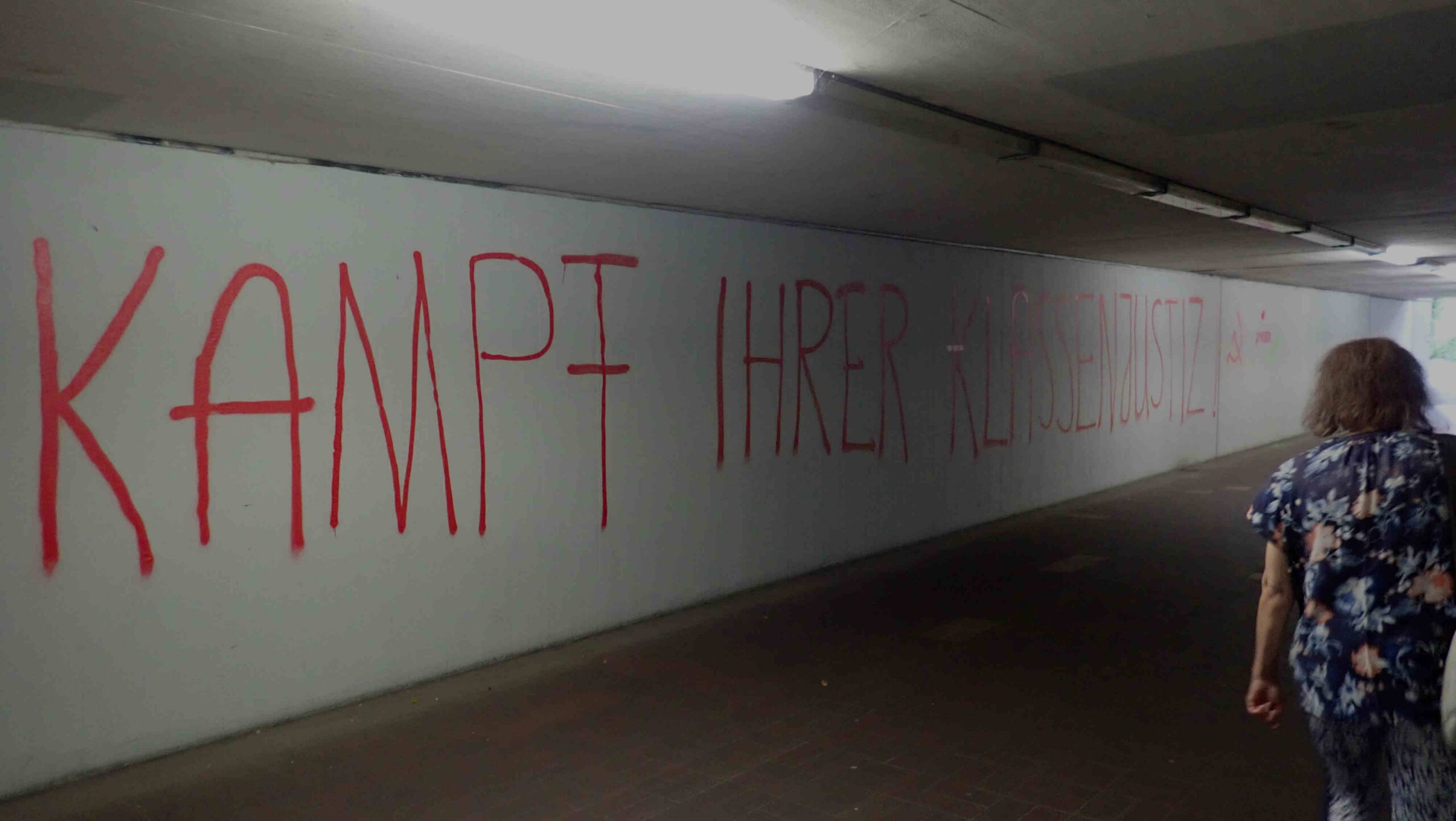 Freiburg: Malungen in Solidarität mit den Verurteilten im Antifa-Ost-Verfahren