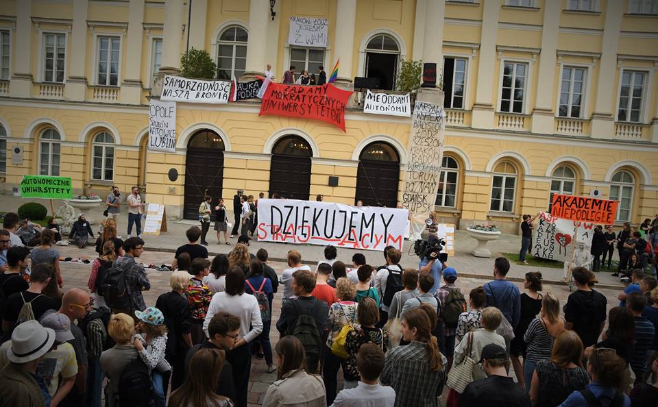 Polen: Landesweite Uni-Besetzungen gegen das „Gesetz 2.0“