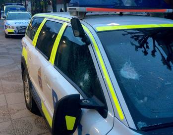 Schweden | Tensta | Angriffe auf Bullen