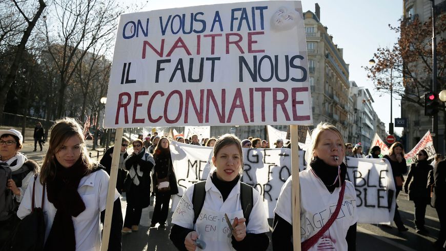 Frankreich: Landesweiter Hebammenstreik