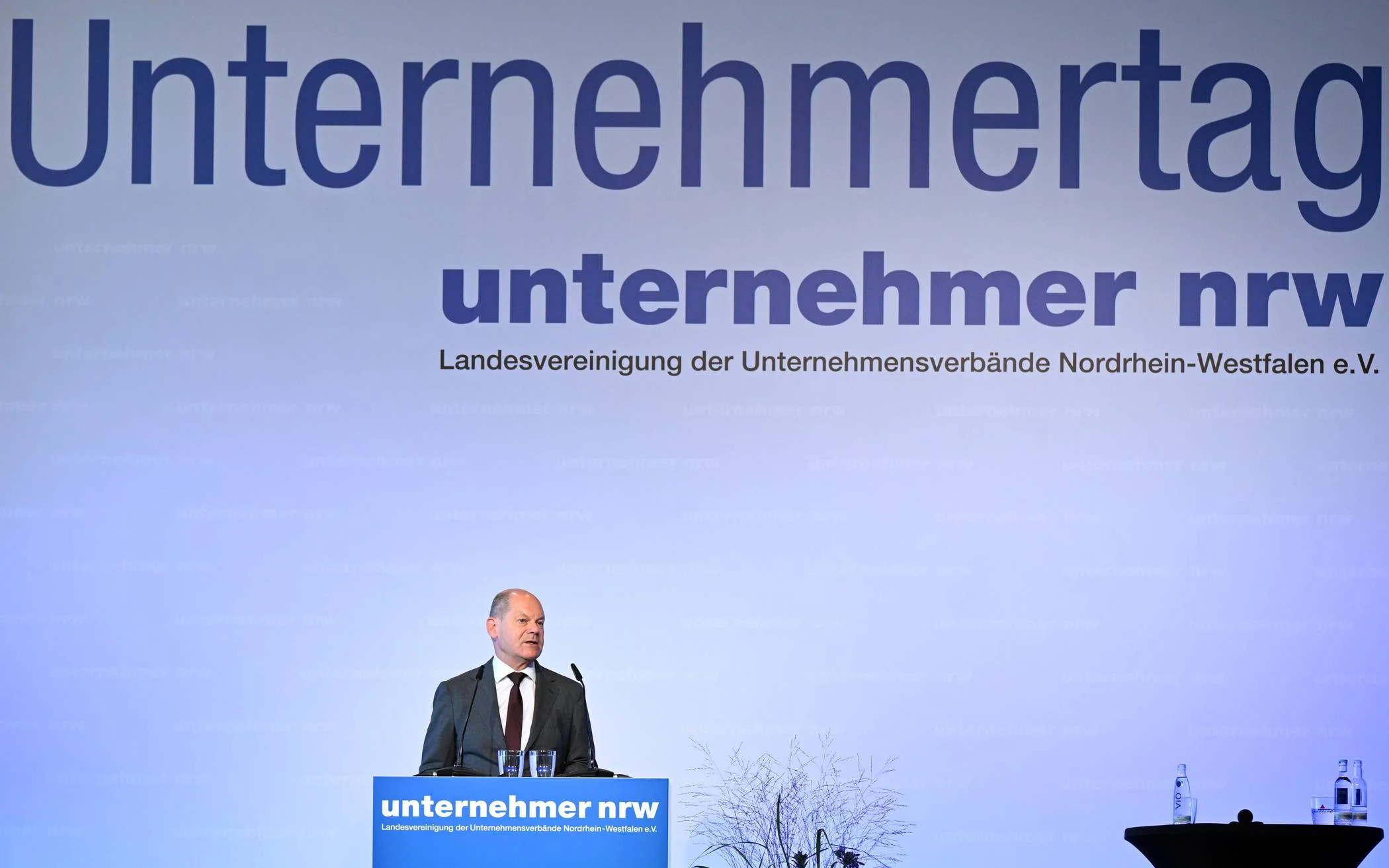 NRW: Krisenlösungen zulasten des Volkes