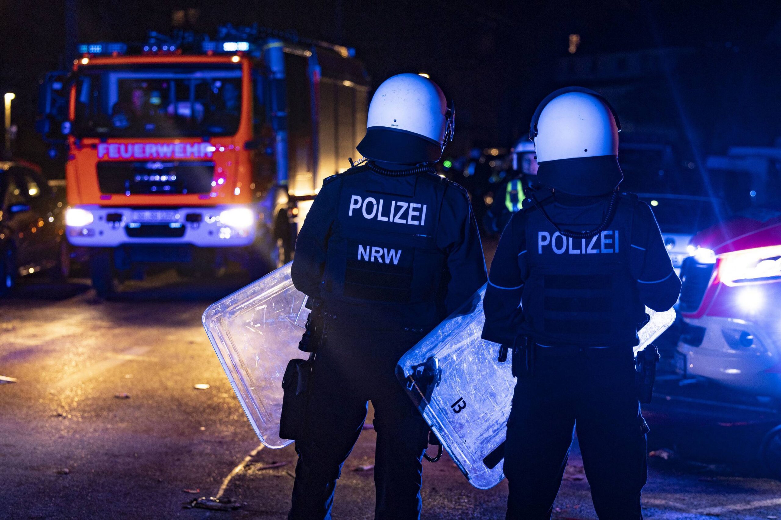 Silvesternacht in NRW: Straßenkämpfe und Angriffe im ganzen Bundesland