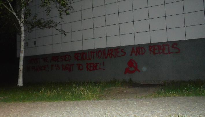 Berlin: Painting in solidarity with the struggle in France