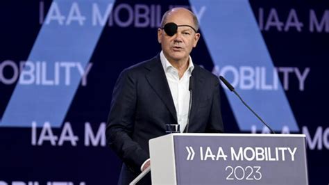 Selbstdarstellung der Monopole und Repression gegen Widerstand bei der Internationalen Automobilausstellung