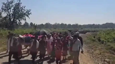 Große Trauerfeier für Madvi Hidma in Chhattisgarh (Videos)