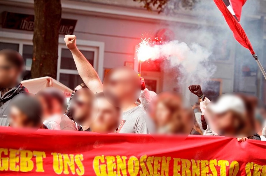 Transparent für Ernesto Sernas Garcia auf Demonstration 2